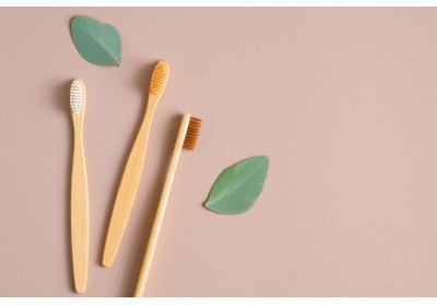 Brosses à dents zéro déchet : 4 alternatives aux produits industriels